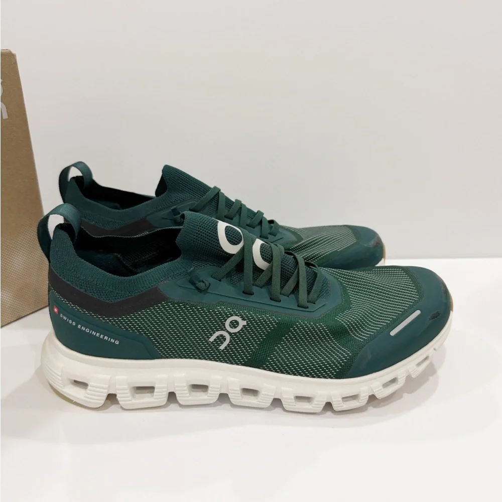 On Running Cloud 6 Versa Men’s Shoes